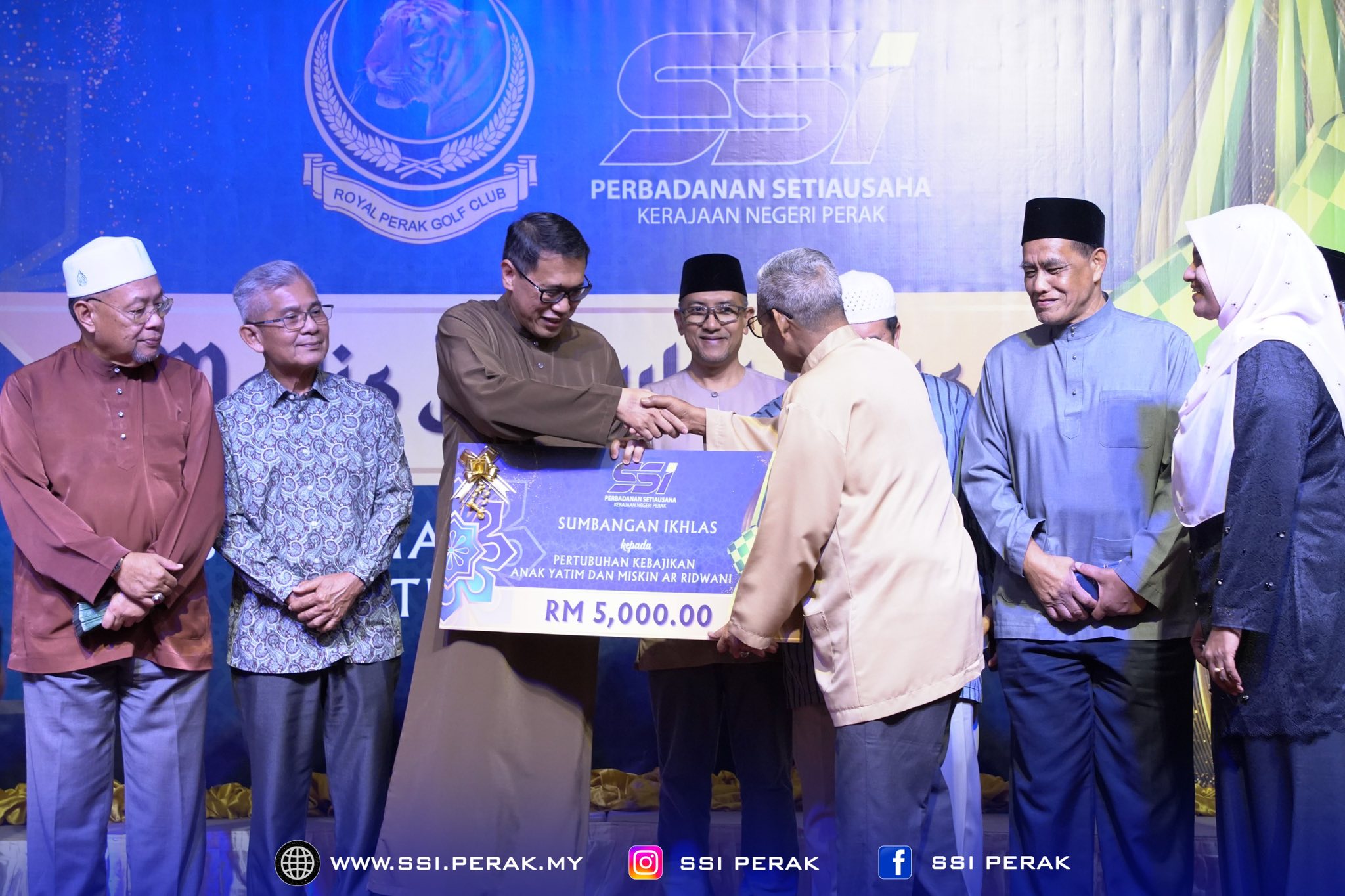 Majlis Berbuka Puasa bersama anak-anak yatim anjuran pihak Royal Perak Golf Club (RPGC) 6