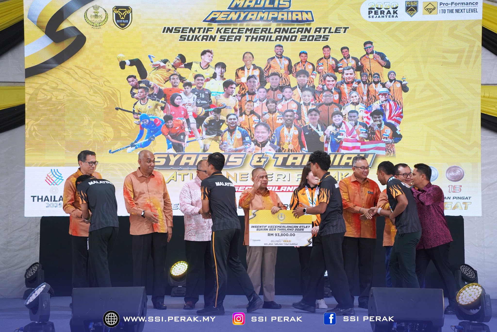 MAJLIS PENYAMPAIAN WATIKAH KETUA KONTINJEN SUKMA NEGERI PERAK 2