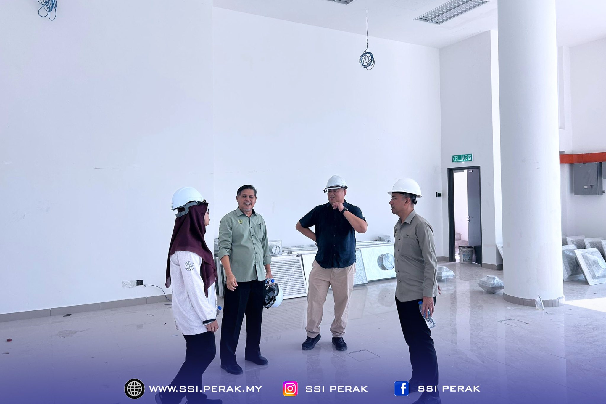 LAWATAN TAPAK DAN SESI PERBINCANGAN KEMAJUAN PEMBINAAN KOMPLEKS PENTADBIRAN DAERAH KERIAN 4