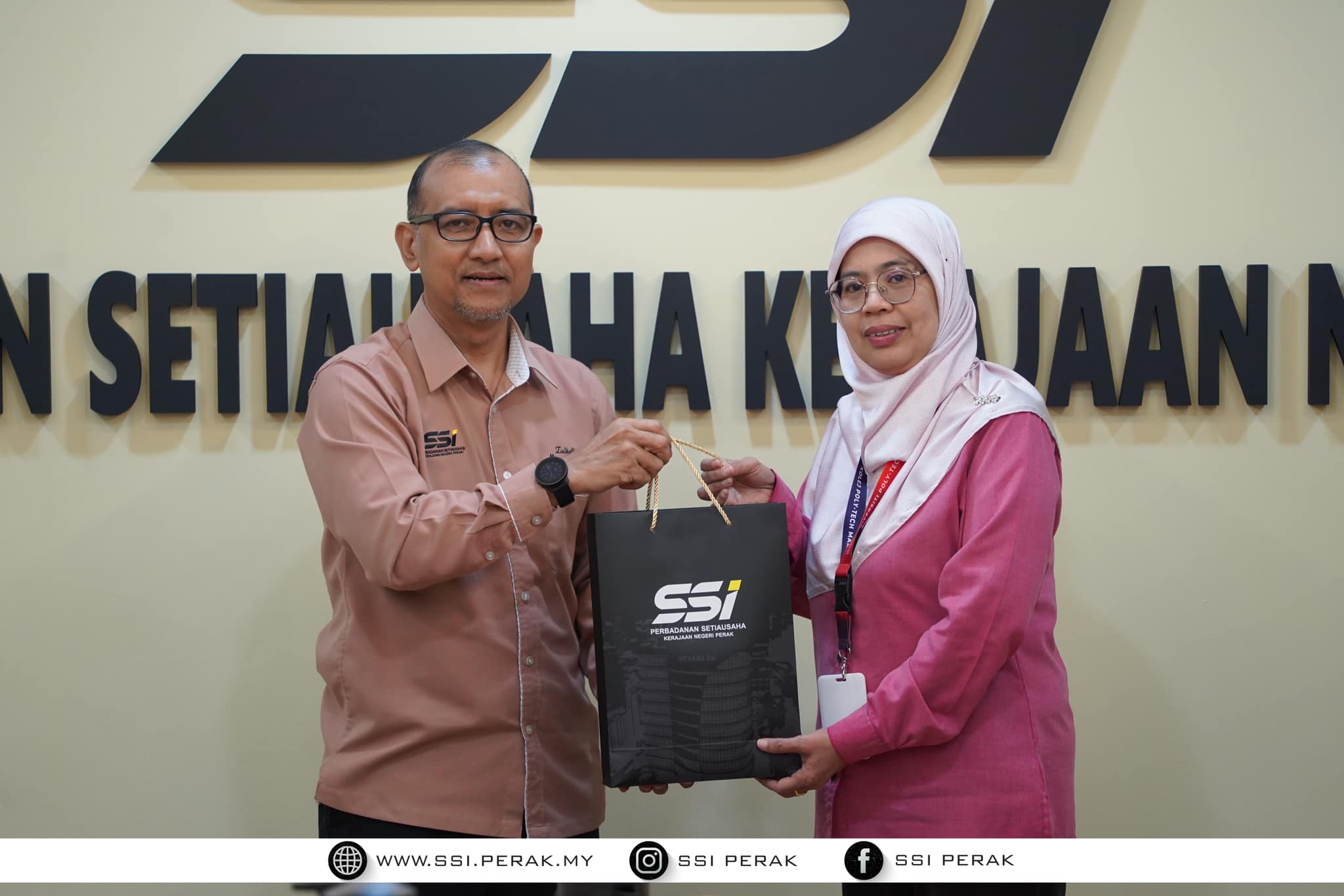 kunjungan-hormat-puan-anisa-kolej-poly-tech-mara-2