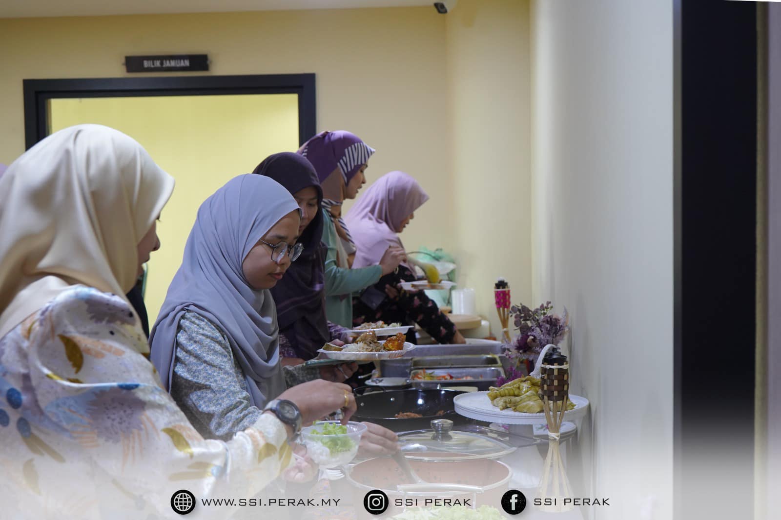 portluck-raya-5