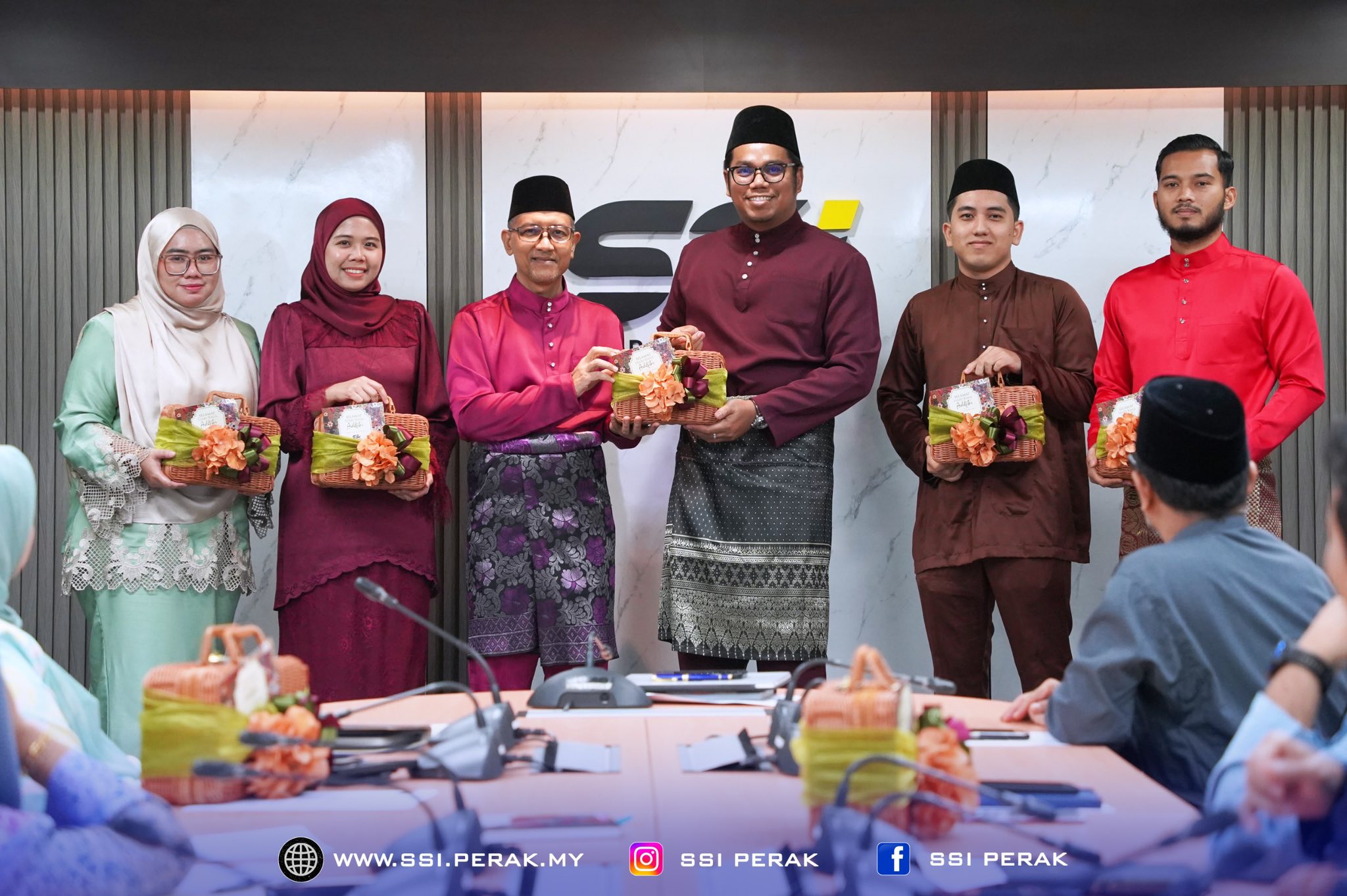 PENYERAHAN HAMPER RAYA SSI 2026 2