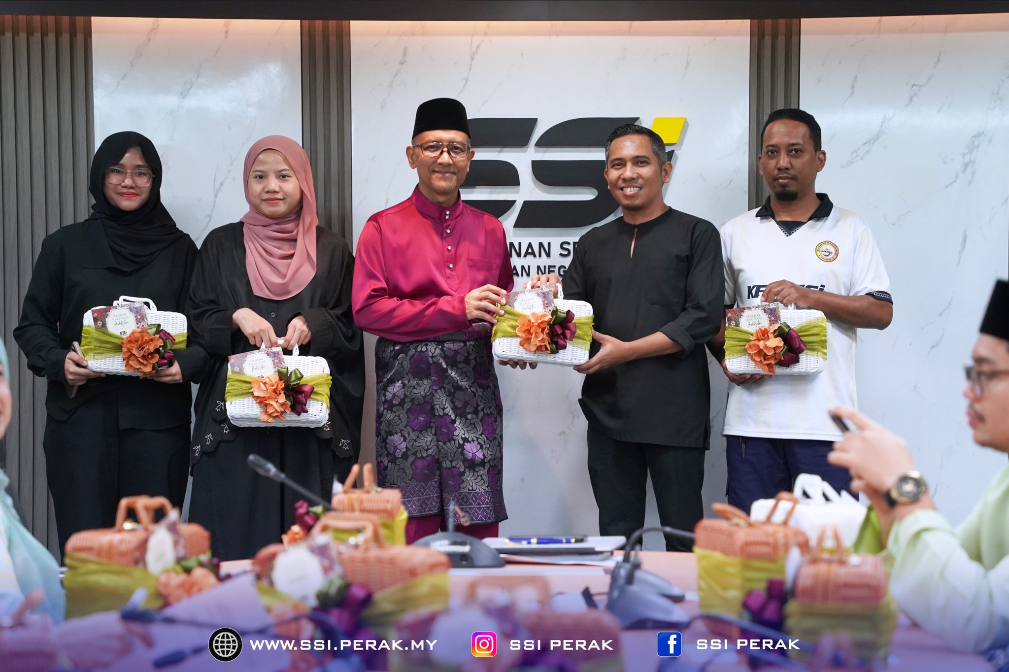 PENYERAHAN HAMPER RAYA SSI 2026 6