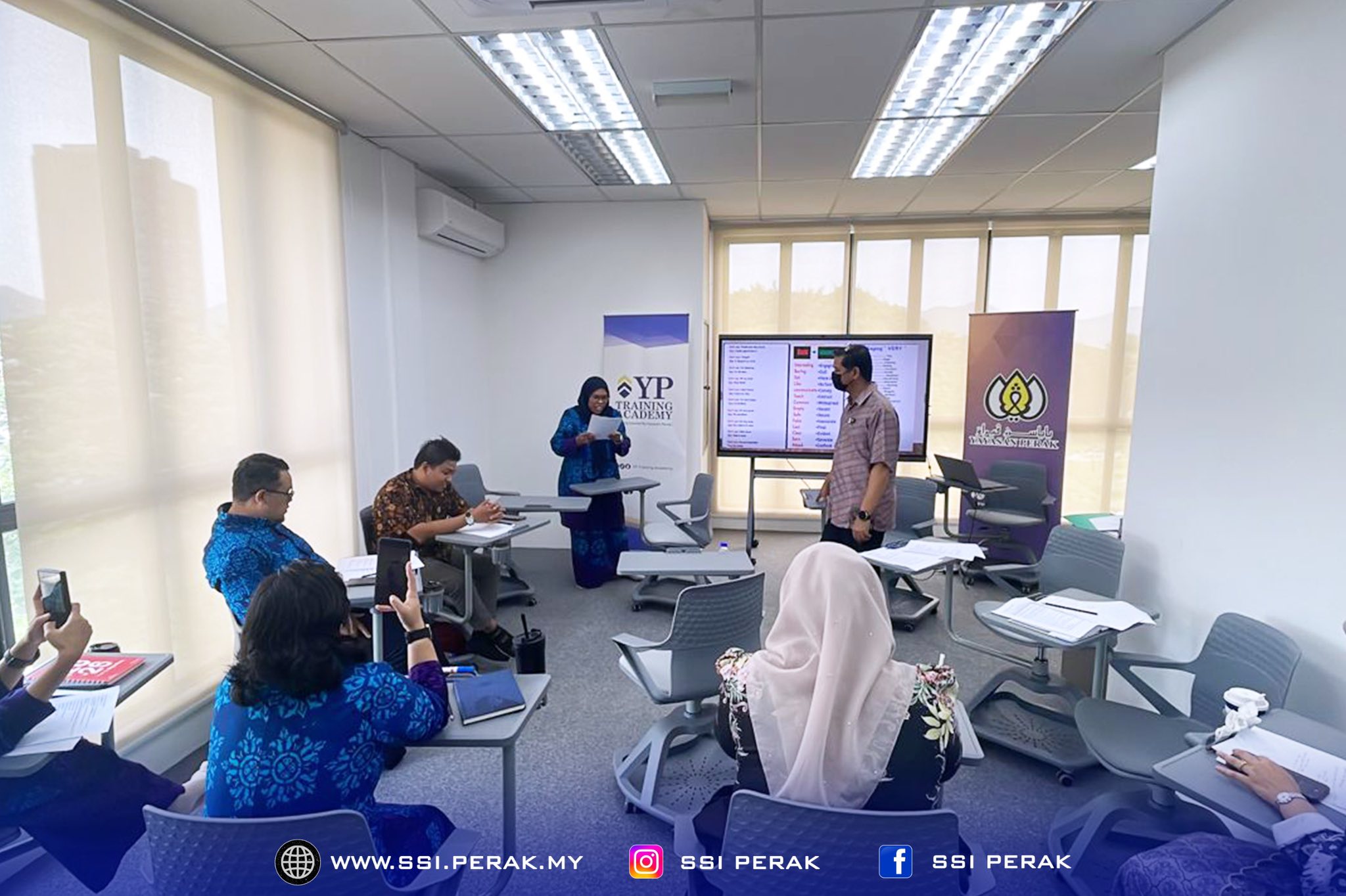 KURSUS ‘PRACTICAL ENGLISH PROFICIENCY IN WORKPLACE’ SIRI 1 12