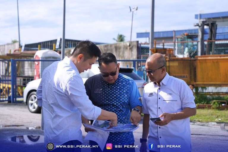 LAWATAN TAPAK TANAH BERPOTENSI UNTUK PEMBANGUNAN FREE INDUSTRY ZONE 3