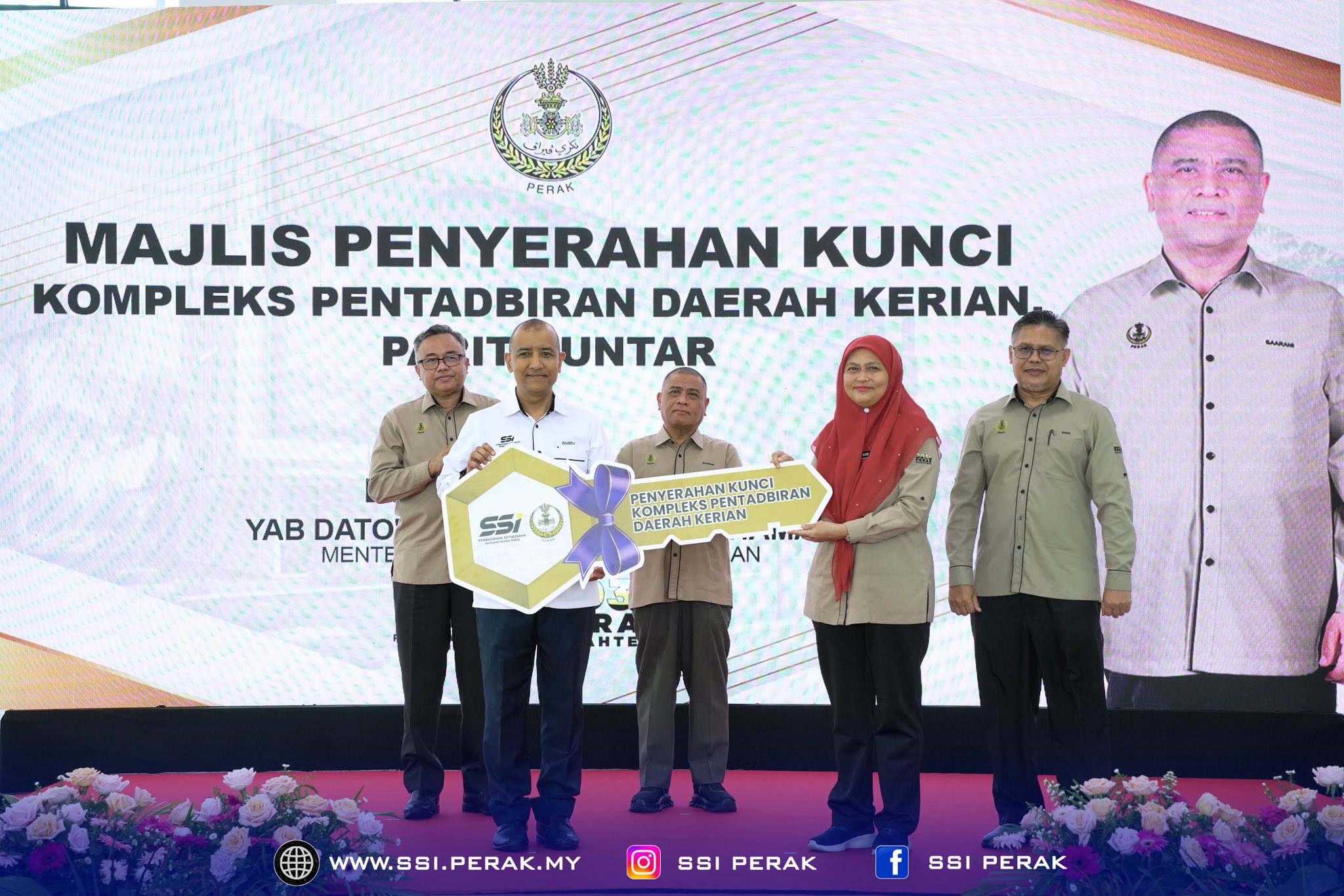 MAJLIS PENYERAHAN KUNCI 4