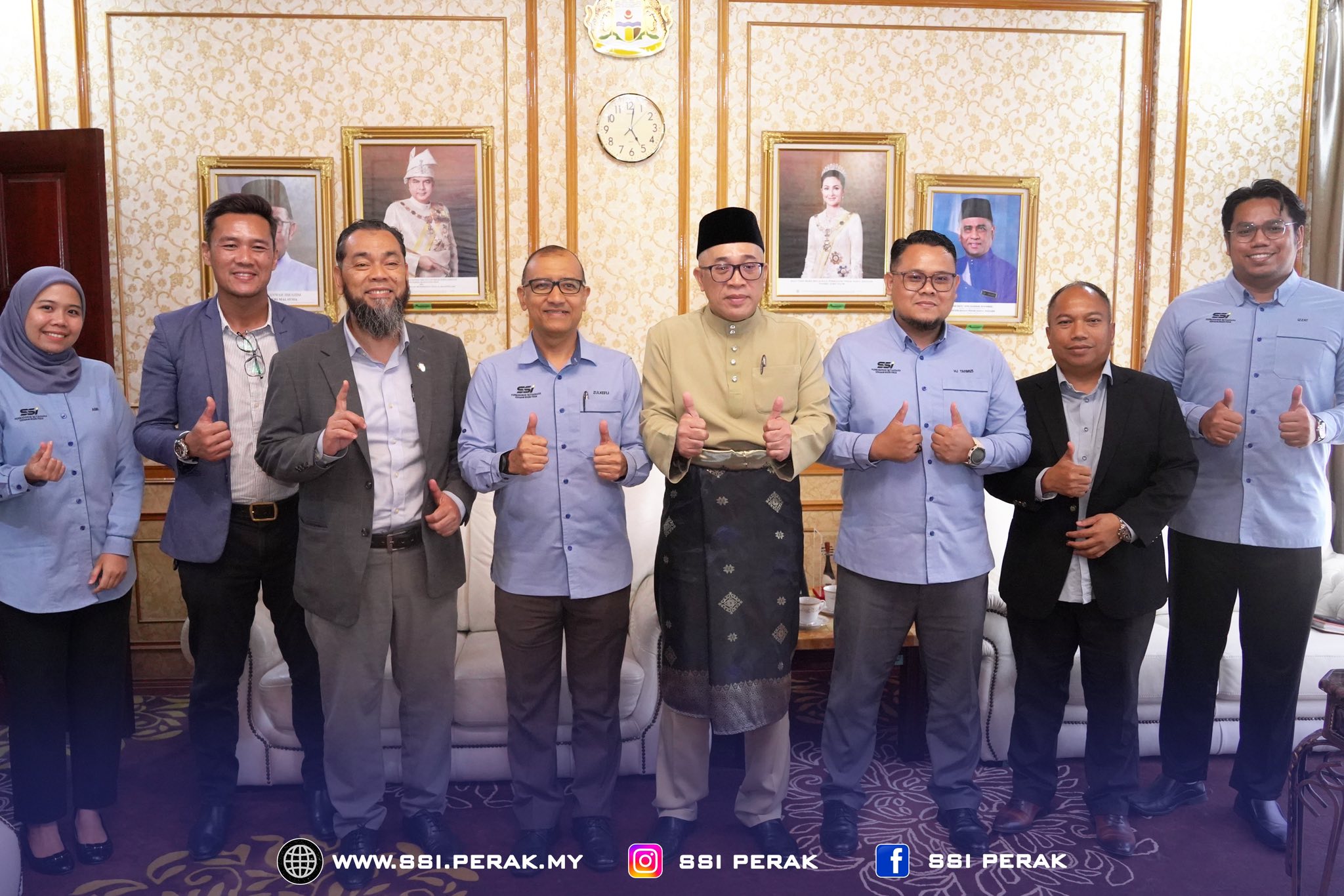 KUNJUNGAN HORMAT KEPADA DATUK BANDAR IPOH 2