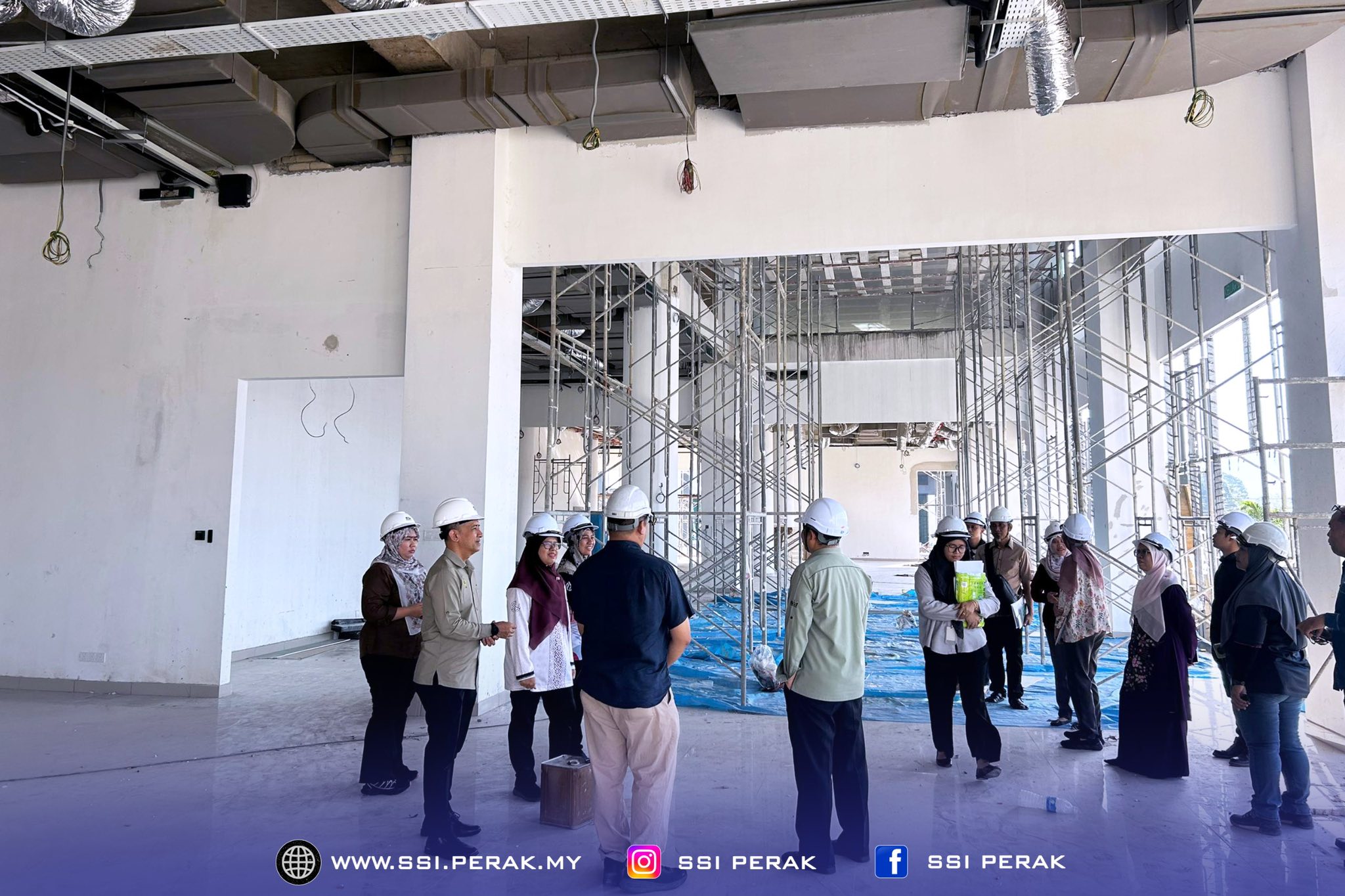 LAWATAN TAPAK DAN SESI PERBINCANGAN KEMAJUAN PEMBINAAN KOMPLEKS PENTADBIRAN DAERAH KERIAN 5