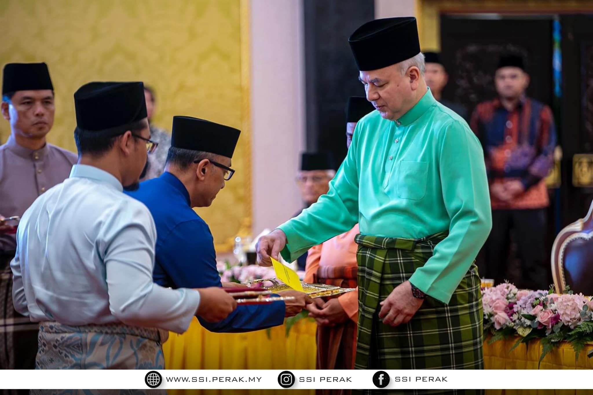 MAJLIS PENYERAHAN ZAKAT PERNIAGAAN DAN MAJLIS IFTAR BERSAMA DYMM PADUKA SERI SULTAN PERAK 4