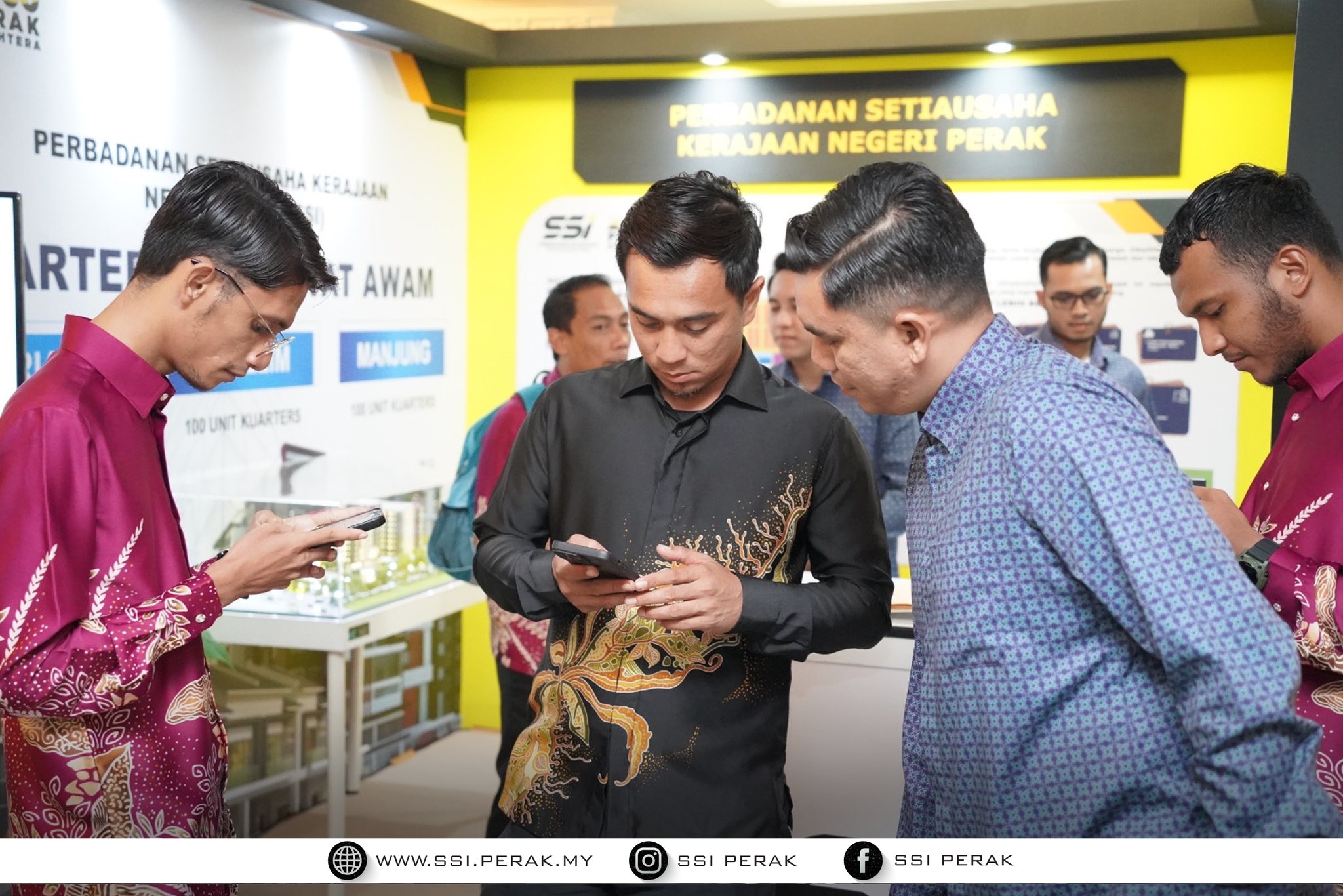 Pengarah Perkhidmatan Awam 10