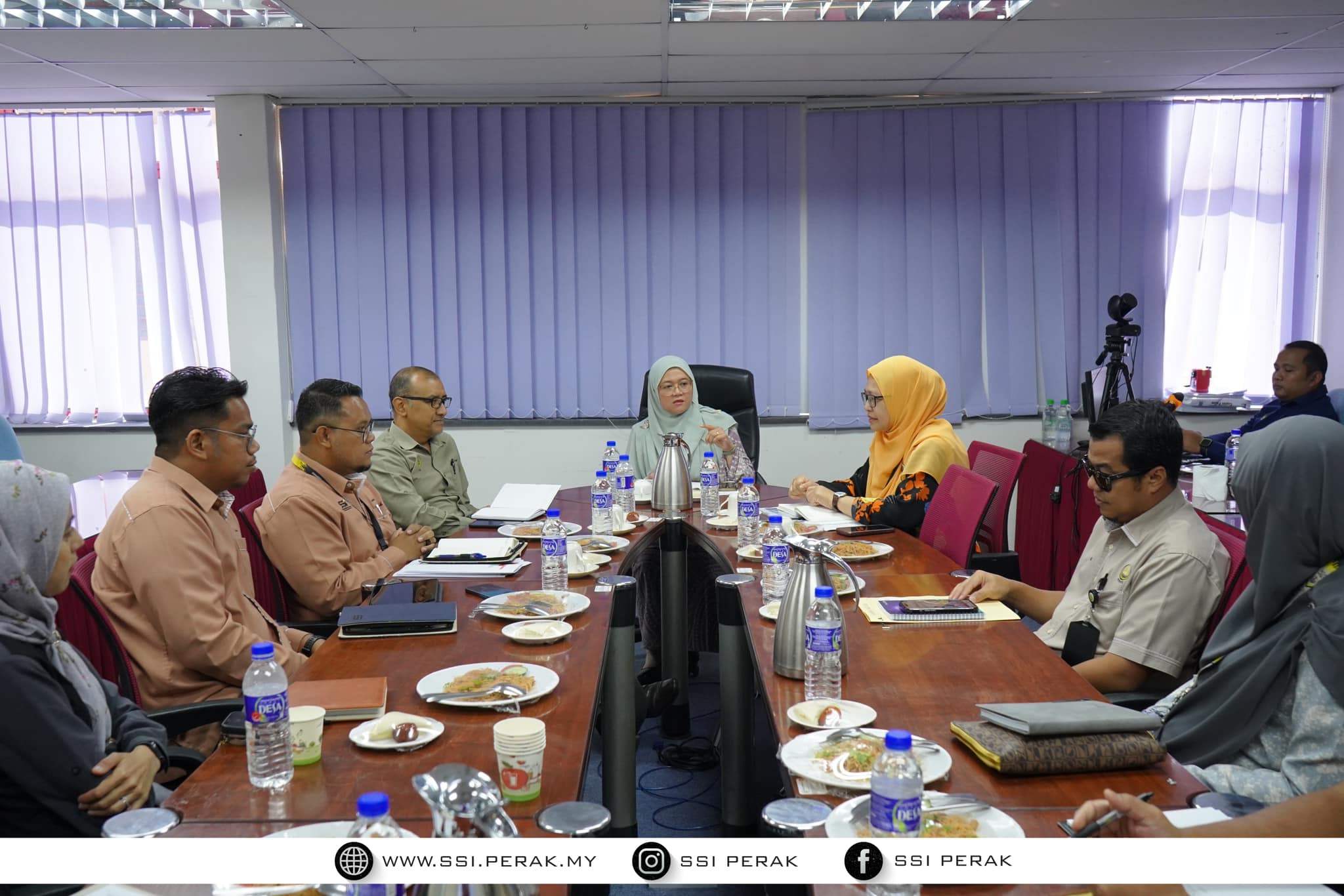 kunjung-hormat-pegawai-daerah-hilir-perak-8