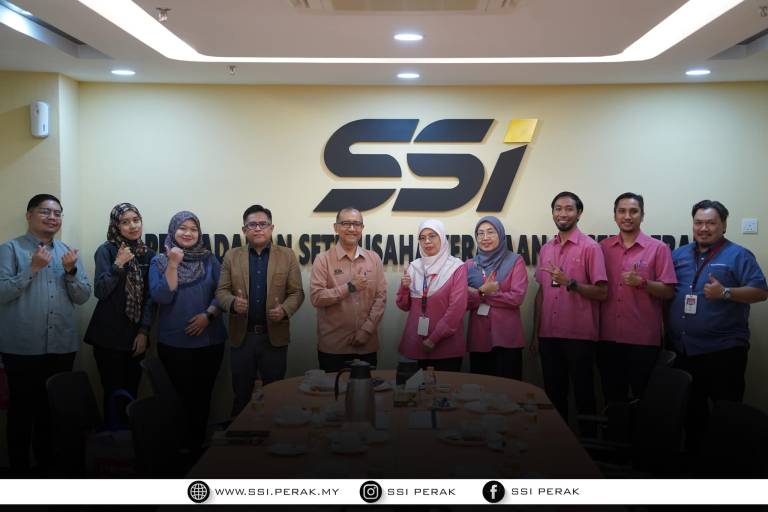 kunjungan-hormat-puan-anisa-kolej-poly-tech-mara-1