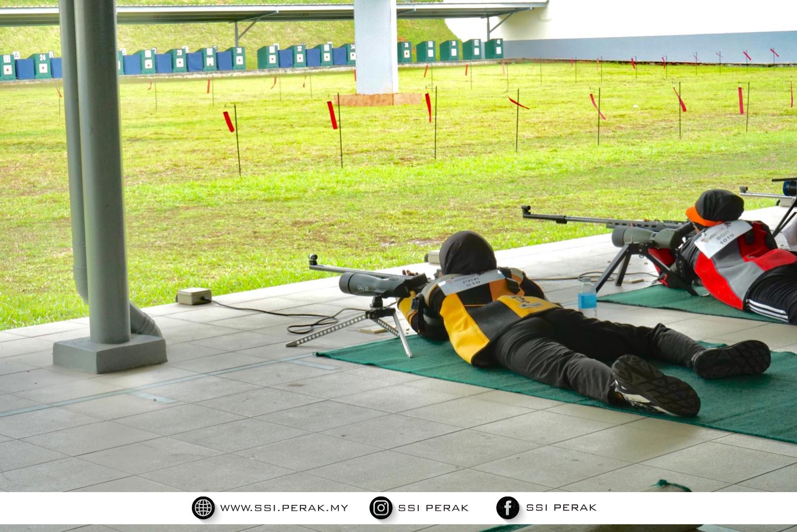 pasukan-menembak-di-lapang-sasar-menembak-perta-jaya-4