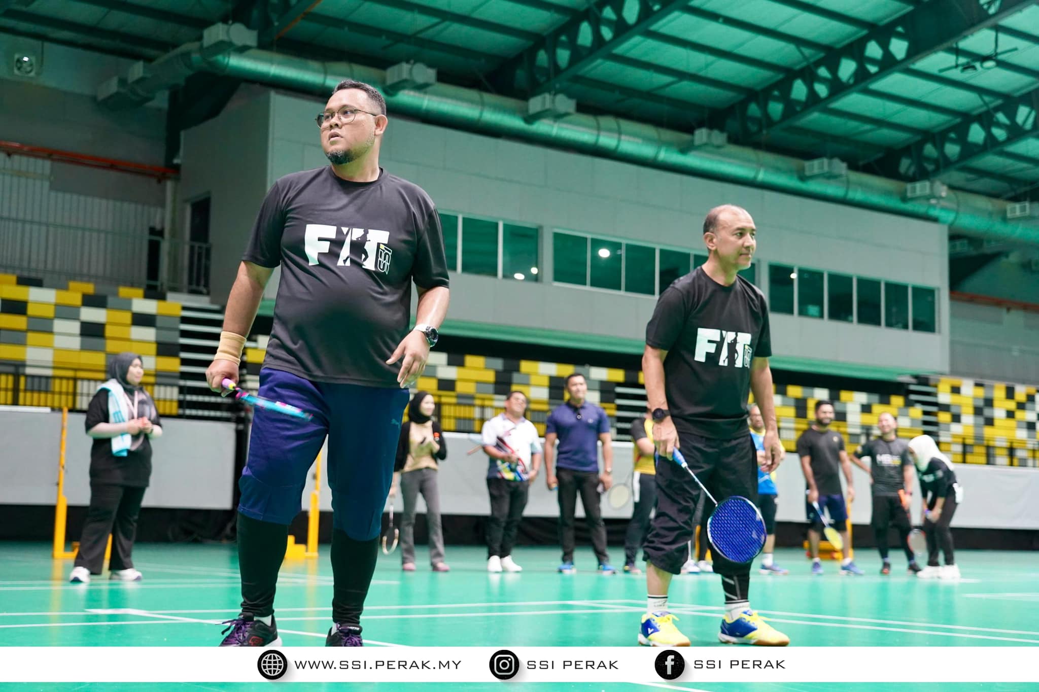 perlawan-persahabatan-badminton-ssi-mbinc-7