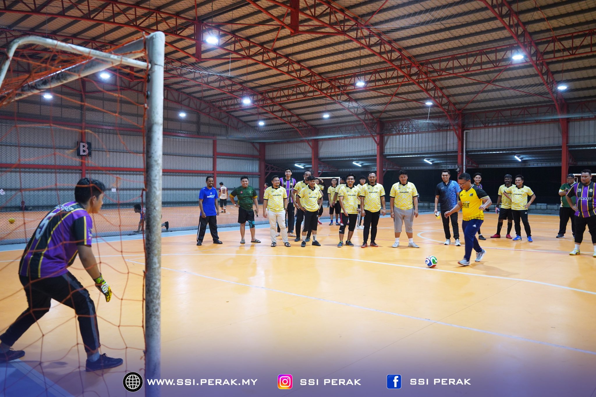 FUTSAL PERSAHABATAN KELASSI FA & LPHP FC 4