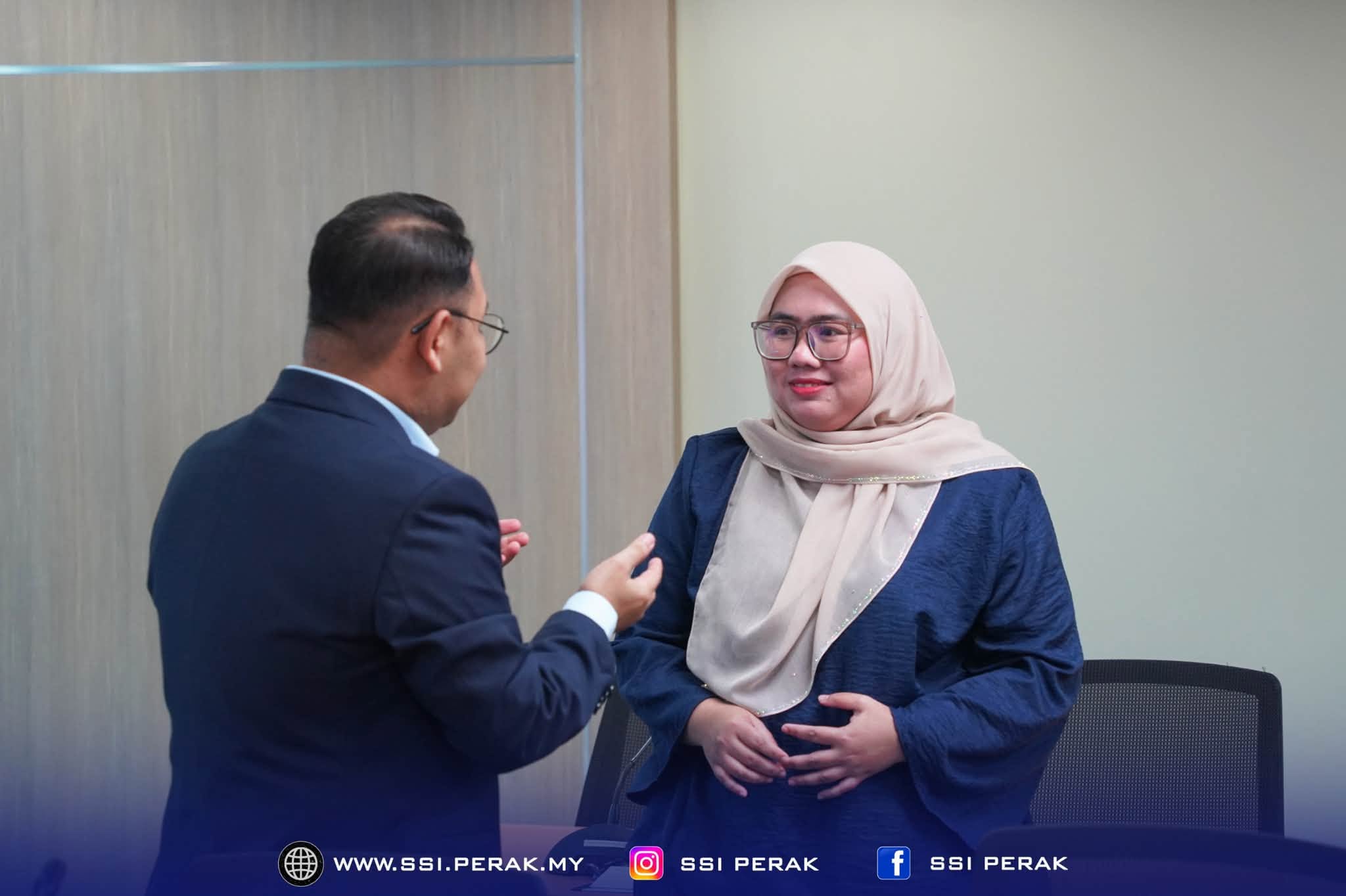 KURSUS PROFESIONALISME UNGGUL MEMBINA ETIKA CEMERLANG, MENGURUS EMOSI DAN MEMACU SINERGI PASUKAN 3